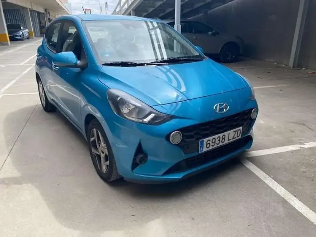 Usado Hyundai i10 67 CV (49 kW) 2022 Azul Utilitario