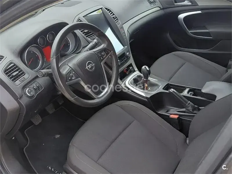 Usado Opel Insignia Edition 130 CV (95 kW) 2009 Gris / plata Berlina