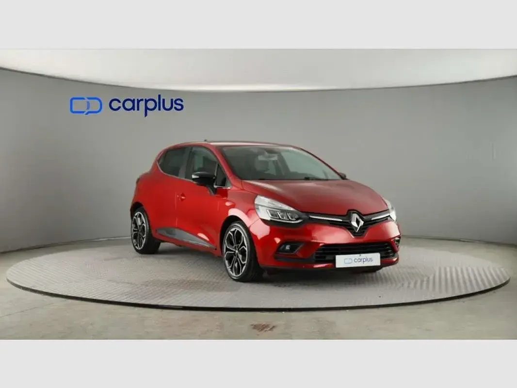 Usado Renault Clio IV Zen 90 CV (66 kW) 2017 Rojo Utilitario
