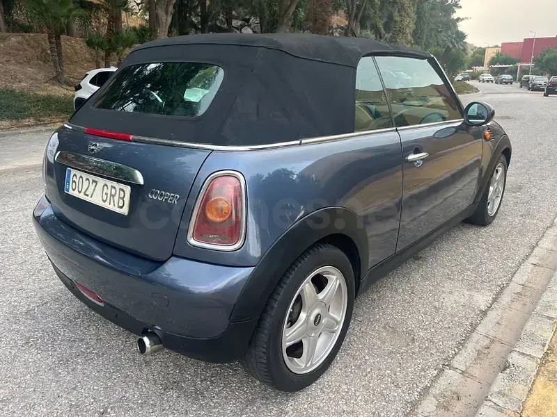 Usado Mini Cooper Cabriolet 120 CV (88 kW) 2009 Gris / plata Descapotable