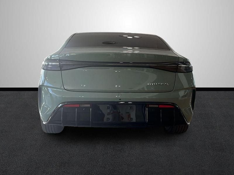 Usado BYD Seal Design 229 kW (312 CV) 2025 Verde Berlina