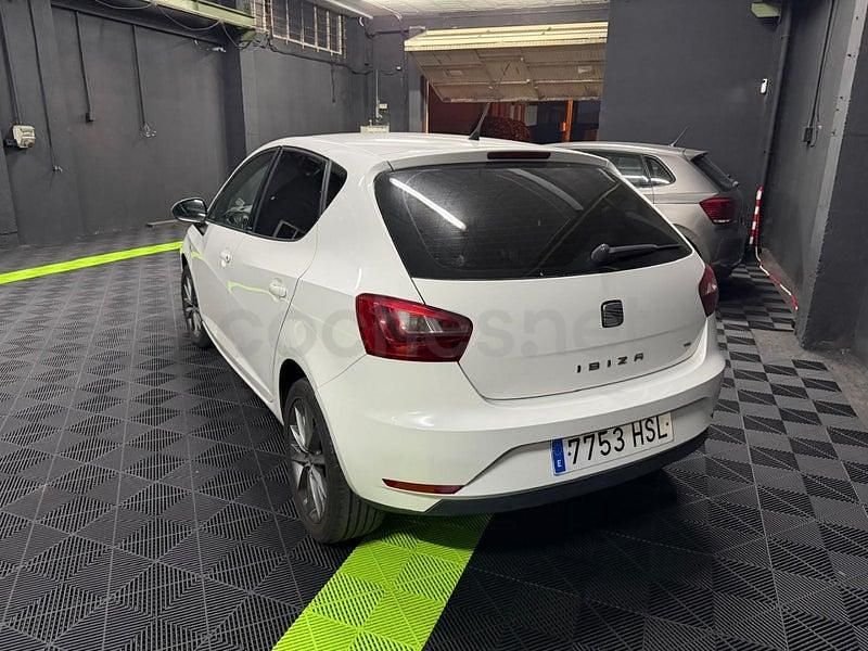 Usado Seat Ibiza I-Tech 90 CV (66 kW) 2013 Blanco Berlina