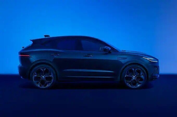 Blanco Usado 2023 Jaguar E-Pace R-Dynamic SUV | 55.900 € - Imagen 1/1