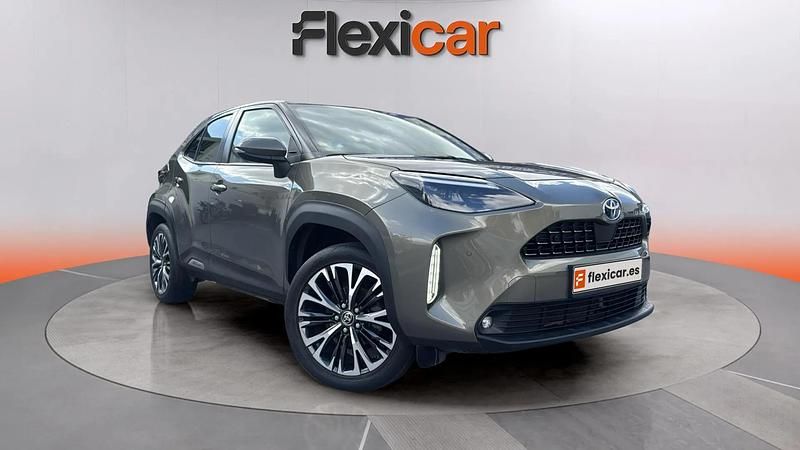 Gris Usado 2022 Toyota Yaris Hybrid Style | 20.970 € (Precio justo) - Imagen 1/4