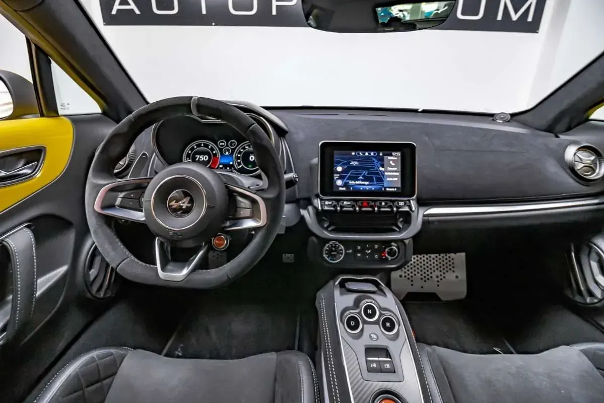Usado Alpine A110 300 CV (220 kW) 2023 Amarillo Coupe