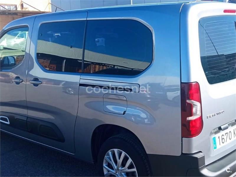 Usado Citroën Berlingo Shine 100 CV (73 kW) 2019 Gris / plata Monovolumen