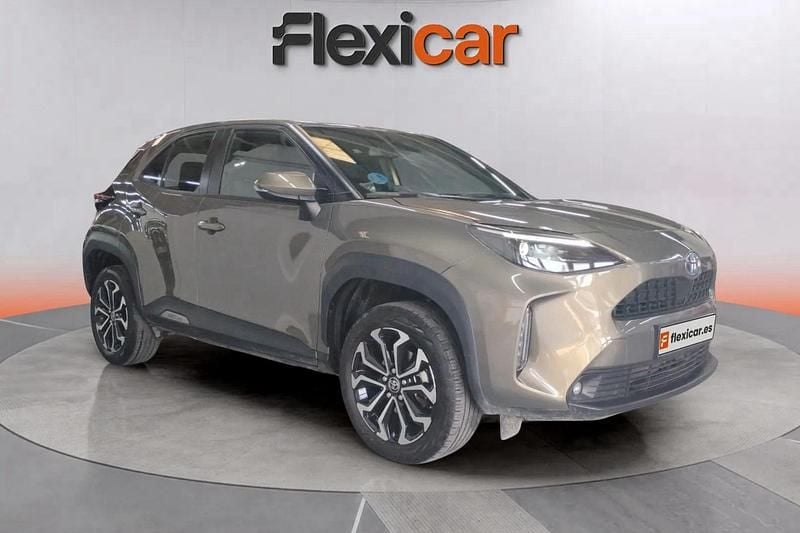 Azul Usado 2024 Toyota Yaris Hybrid Active | 24.090 € (Un poco caro) - Imagen 1/4