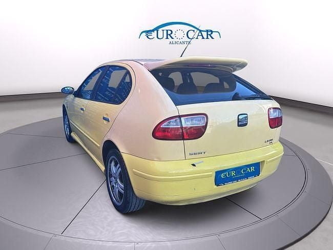 Usado Seat Leon FR 150 CV (110 kW) 2002 Amarillo Utilitario