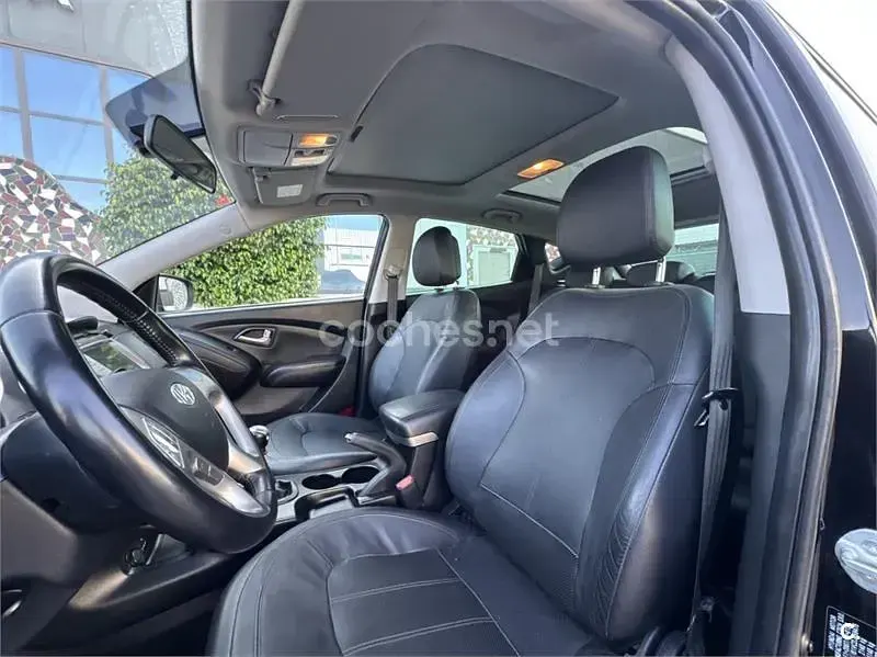 Usado Hyundai ix35 136 CV (100 kW) 2013 Negro SUV