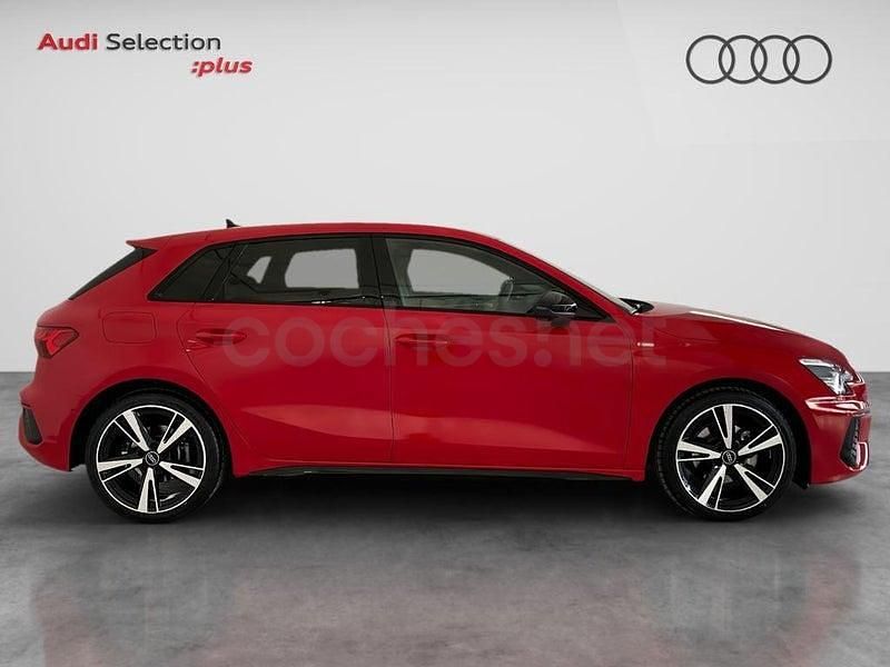 Usado Audi A3 Ambiente 150 CV (110 kW) 2023 Rojo Berlina