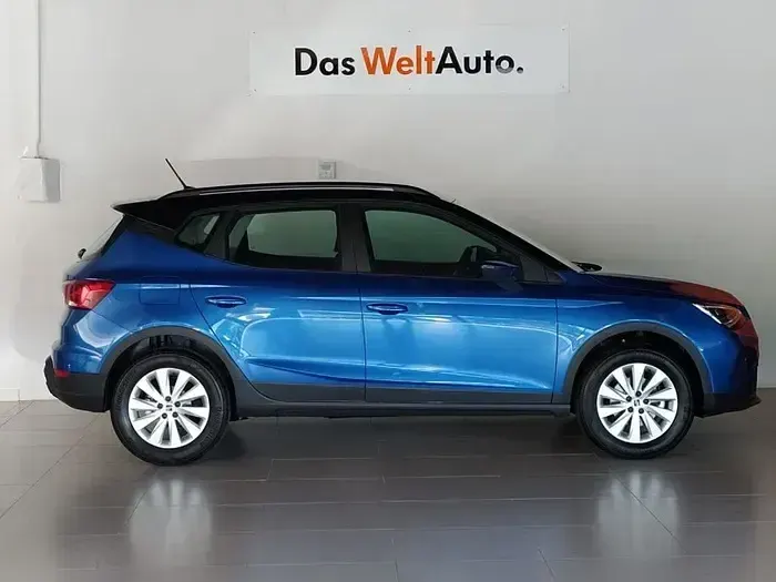 Usado Seat Arona Style 110 CV (80 kW) 2023 Azul SUV