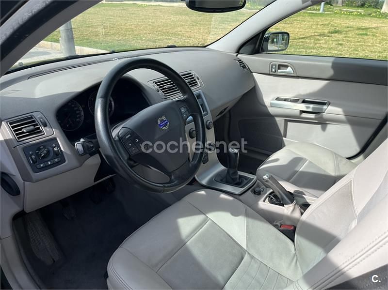 Usado Volvo S40 Momentum 136 CV (100 kW) 2006 Verde Berlina