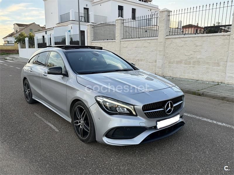 Usado Mercedes CLA200 Shooting Brake 136 CV (100 kW) 2018 Gris / plata Familiar