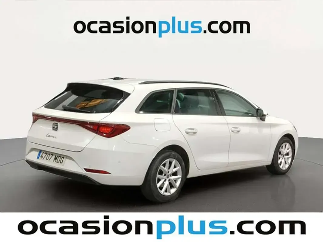 Käytetty Seat Leon ST Style 110 HP (80 kW) 2023 Valkoinen Farmari