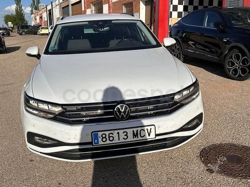 Usado VW Passat Executive 150 HP (110 kW) 2023 Branco Carrinha