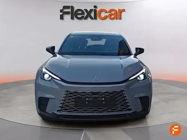 Usado Lexus LBX 136 CV (100 kW) 2025 Gris SUV