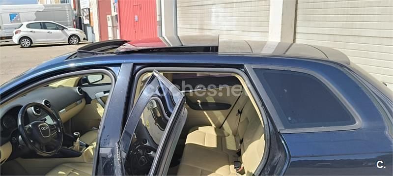Usado Audi A3 Ambiente 140 HP (102 kW) 2011 Azul Citadino