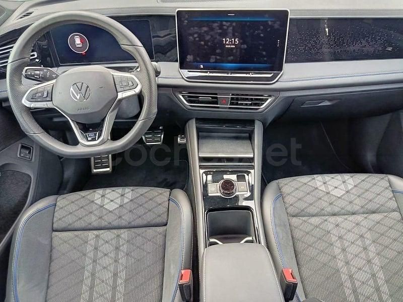 Usado VW Tiguan R-line 204 CV (150 kW) 2025 Gris / plata SUV