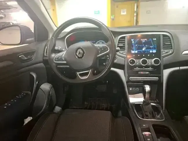 Usado Renault Mégane IV Evolution 160 CV (117 kW) 2022 Gris Familiar