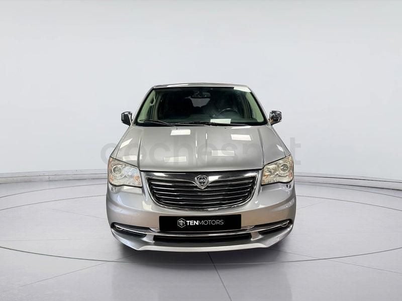 Usado Lancia Voyager 177 CV (130 kW) 2014 Gris / plata Monovolumen