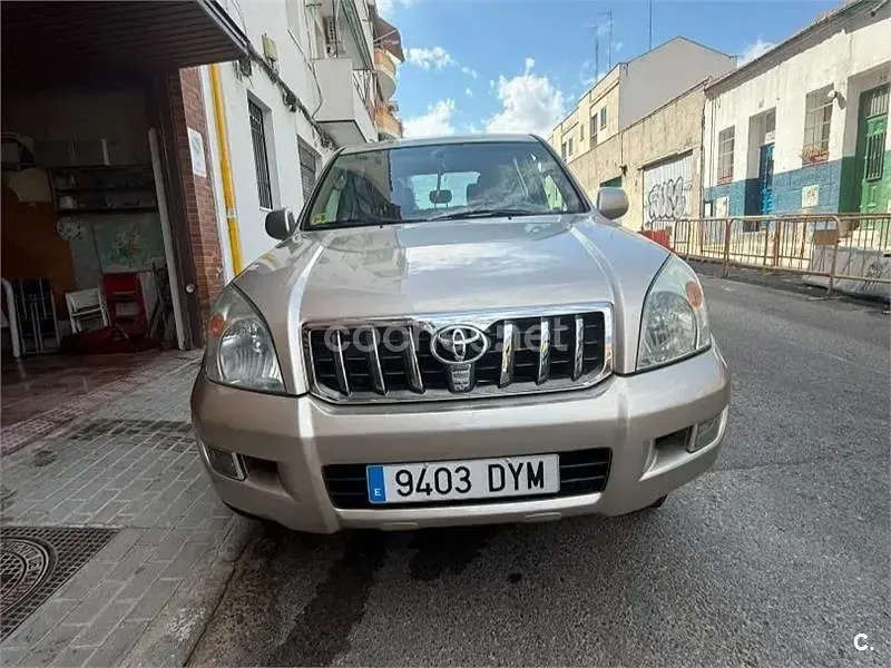 Usado Toyota Land Cruiser 166 CV (122 kW) 2006 Beige SUV