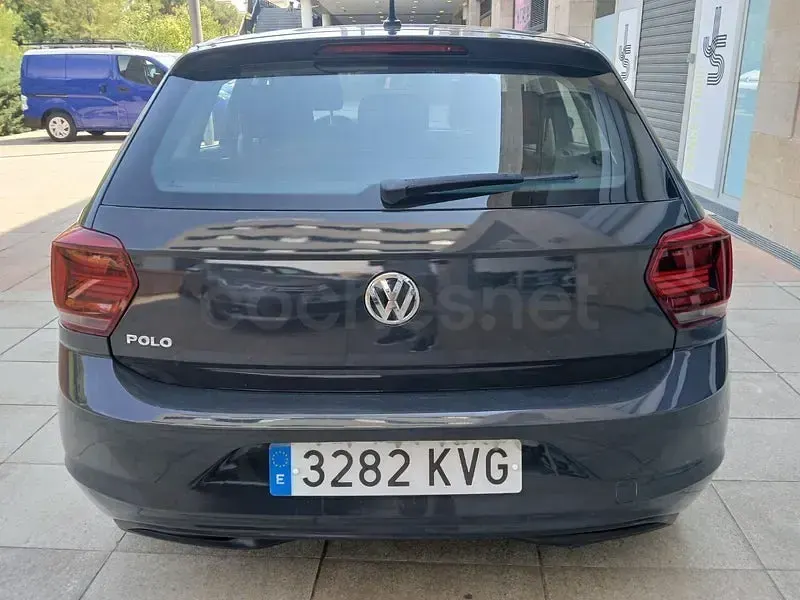 Usado VW Polo Edition 65 CV (47 kW) 2019 Gris / plata Utilitario