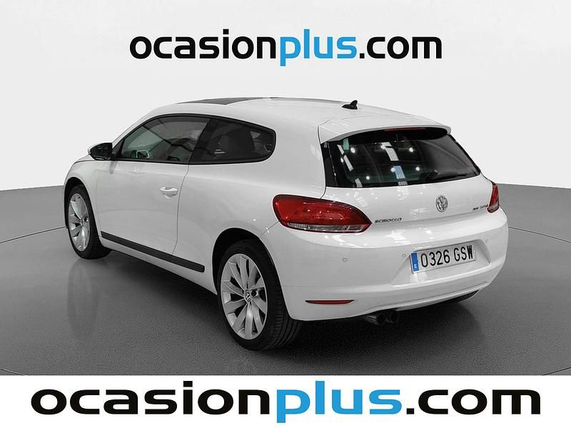 Begagnad VW Scirocco 200 HK (147 kW) 2010 Vit Sportkupé
