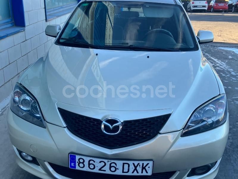 Beige Usado 2006 Mazda 3 Active Berlina | 3999 € (Precio justo) - Imagen 1/4