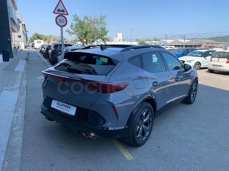 Usado Cupra Formentor 204 CV (150 kW) 2025 Gris / plata SUV