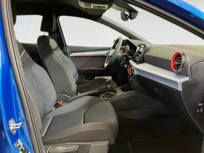 Usado Seat Ibiza FR 115 CV (84 kW) 2026 Azul Utilitario