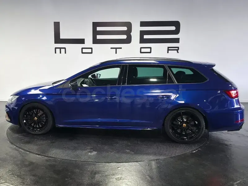 Usado Seat Leon CUPRA 300 CV (220 kW) 2019 Azul Familiar