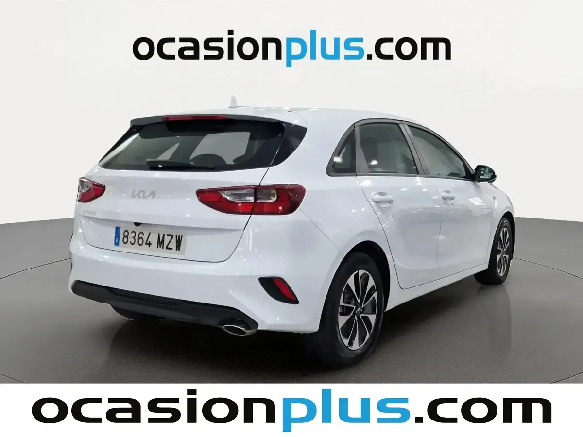 Usado Kia Ceed 100 CV (73 kW) 2025 Blanco Utilitario