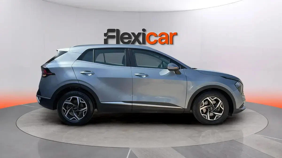 Usado Kia Sportage 136 CV (100 kW) 2023 Gris SUV