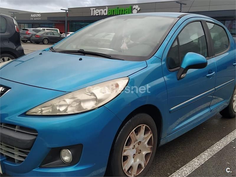 Usado Peugeot 207 Active 92 HP (67 kW) 2012 Azul Sedan