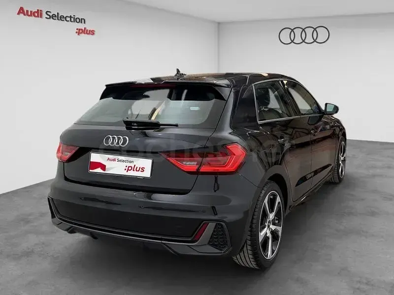 Usado Audi A1 Sportback 110 CV (80 kW) 2022 Negro Utilitario