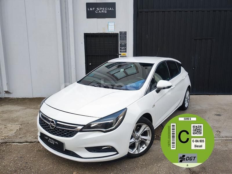 Blanco Usado 2016 Opel Astra Excellence Berlina | 8990 € (Precio justo) - Imagen 1/4