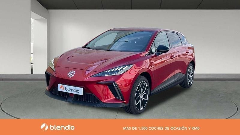 Rojo Nuevo 2025 MG MG4 EV Luxury Utilitario | 36.990 € - Imagen 1/4