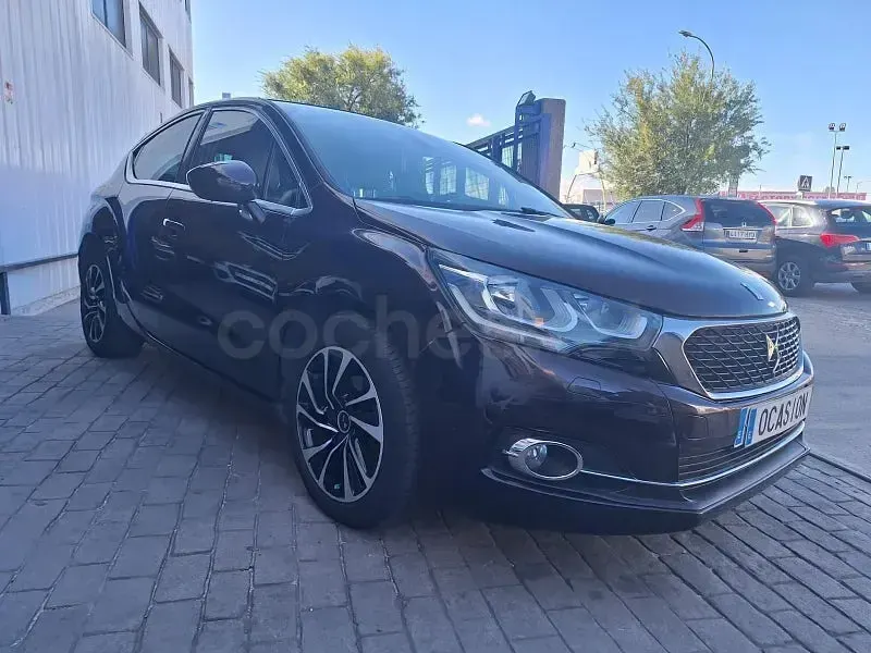 Usado DS Automobiles DS4 Style 120 CV (88 kW) 2015 Marrón Berlina