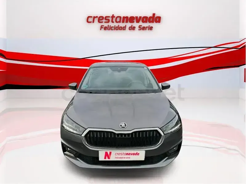 Usado Skoda Fabia Selection 80 CV (58 kW) 2024 Gris / plata Utilitario