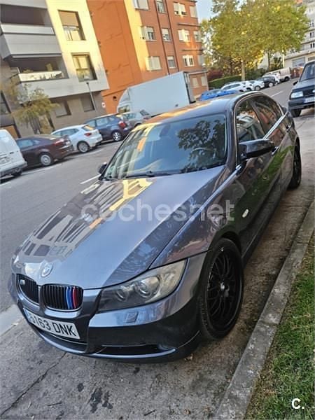 Usado BMW 325 218 CV (160 kW) 2005 Granate Berlina