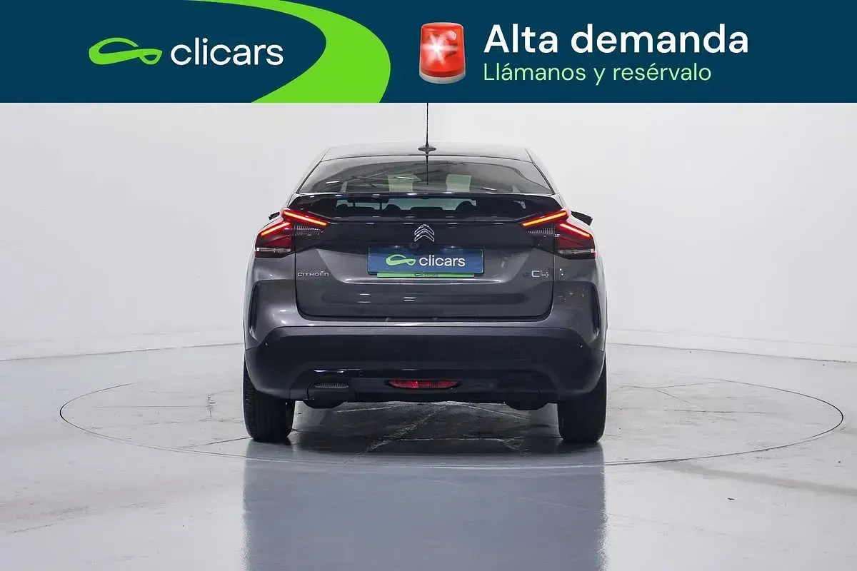 Usado Citroën e-C4 Feel 100 kW (136 CV) 2022 Gris Berlina