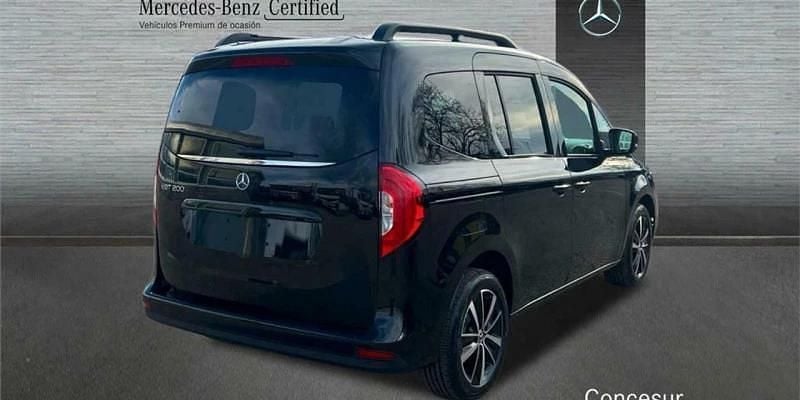 Nuevo Mercedes EQT200 89 kW (122 CV) 2025 Negro Monovolumen