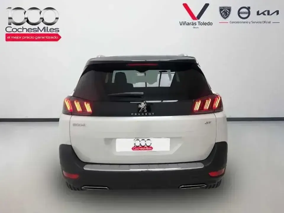 Usado Peugeot 5008 GT 130 CV (95 kW) 2023 Blanco SUV