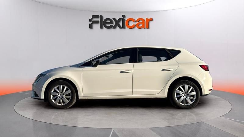 Usado Seat Leon Reference 110 CV (80 kW) 2016 Blanco Berlina
