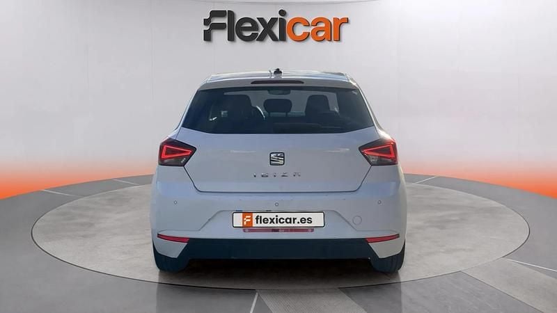 Usado Seat Ibiza XCELLENCE 110 CV (80 kW) 2021 Blanco Utilitario