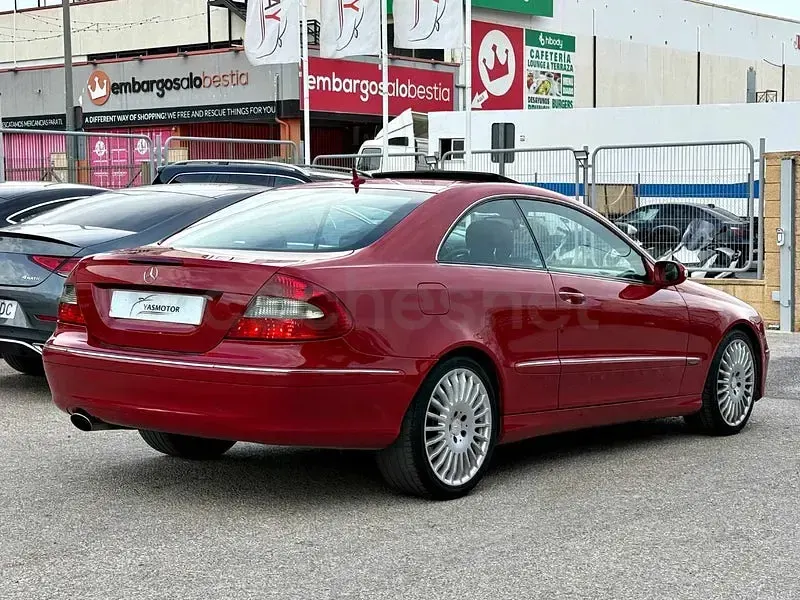Usado Mercedes CLK320 Avantgarde 224 CV (164 kW) 2007 Rojo Coupe