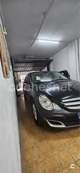 Usado Mercedes R320 224 CV (164 kW) 2006 Negro Monovolumen