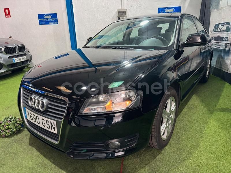 Negro Usado 2010 Audi A3 Ambition Berlina | 6890 € (Buen precio) - Imagen 1/4