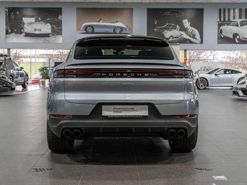 Usado Porsche Cayenne 470 CV (345 kW) 2025 Plateado SUV