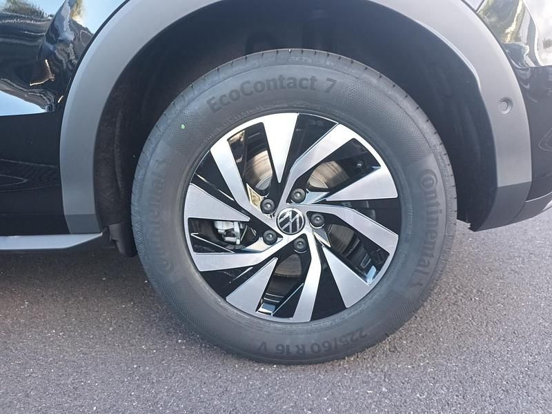 Usado VW T-Roc Life 115 CV (84 kW) 2025 Negro granadilla metalizado SUV